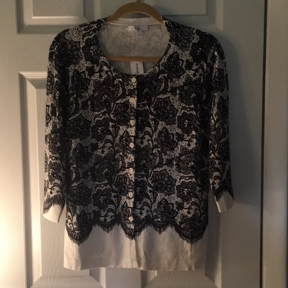 A beautiful pullover black and white!